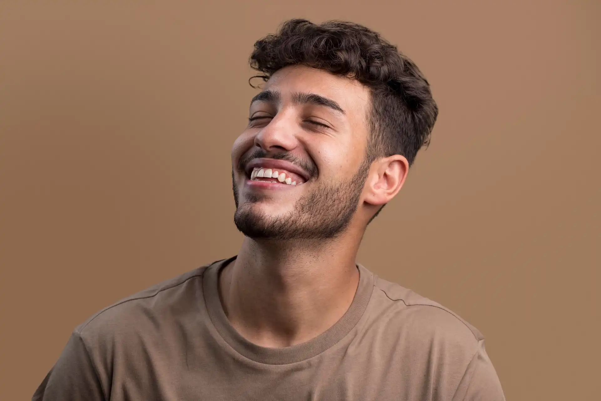 Barba por fazer: como cuidar da sua e criar um visual impecável