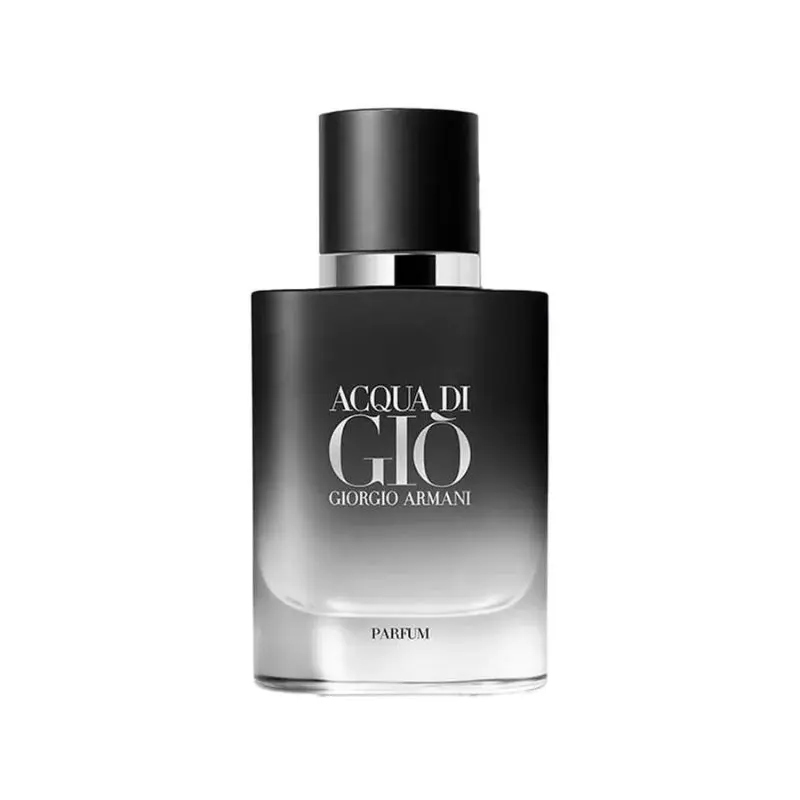 Frasco do perfume masculino Acqua di Giò Parfum, de Giorgio Armani. Um dos melhores perfumes importados para usar no calor do verão.