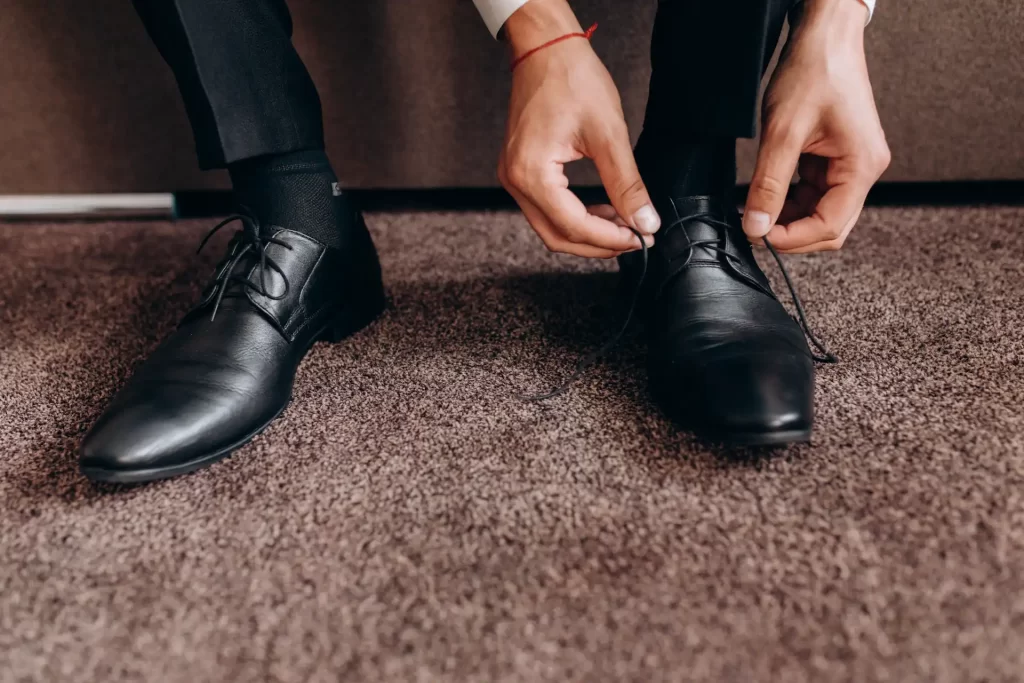 Quais tipos de sapatos usar com traje esporte fino masculino?